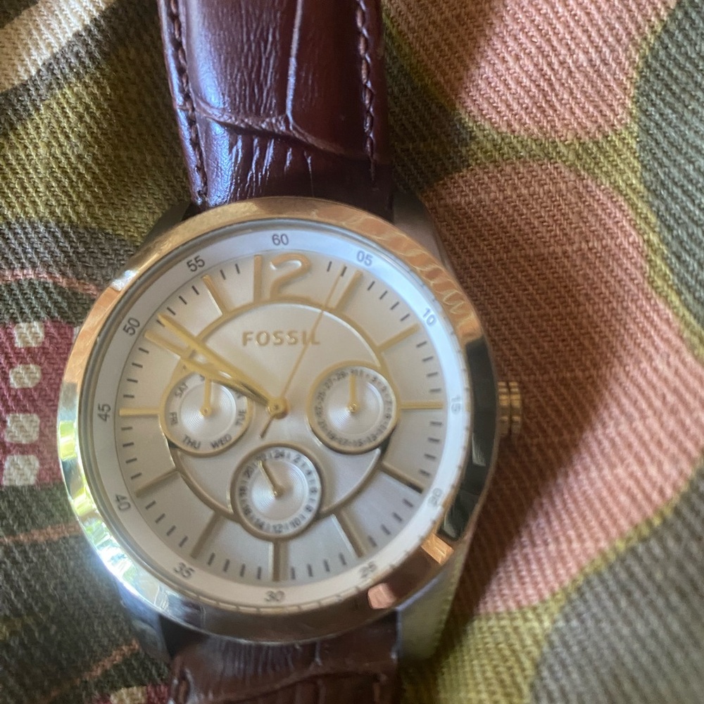 Brown Leather Ladies Bag and Watch Fossil - Picture 2 of 7